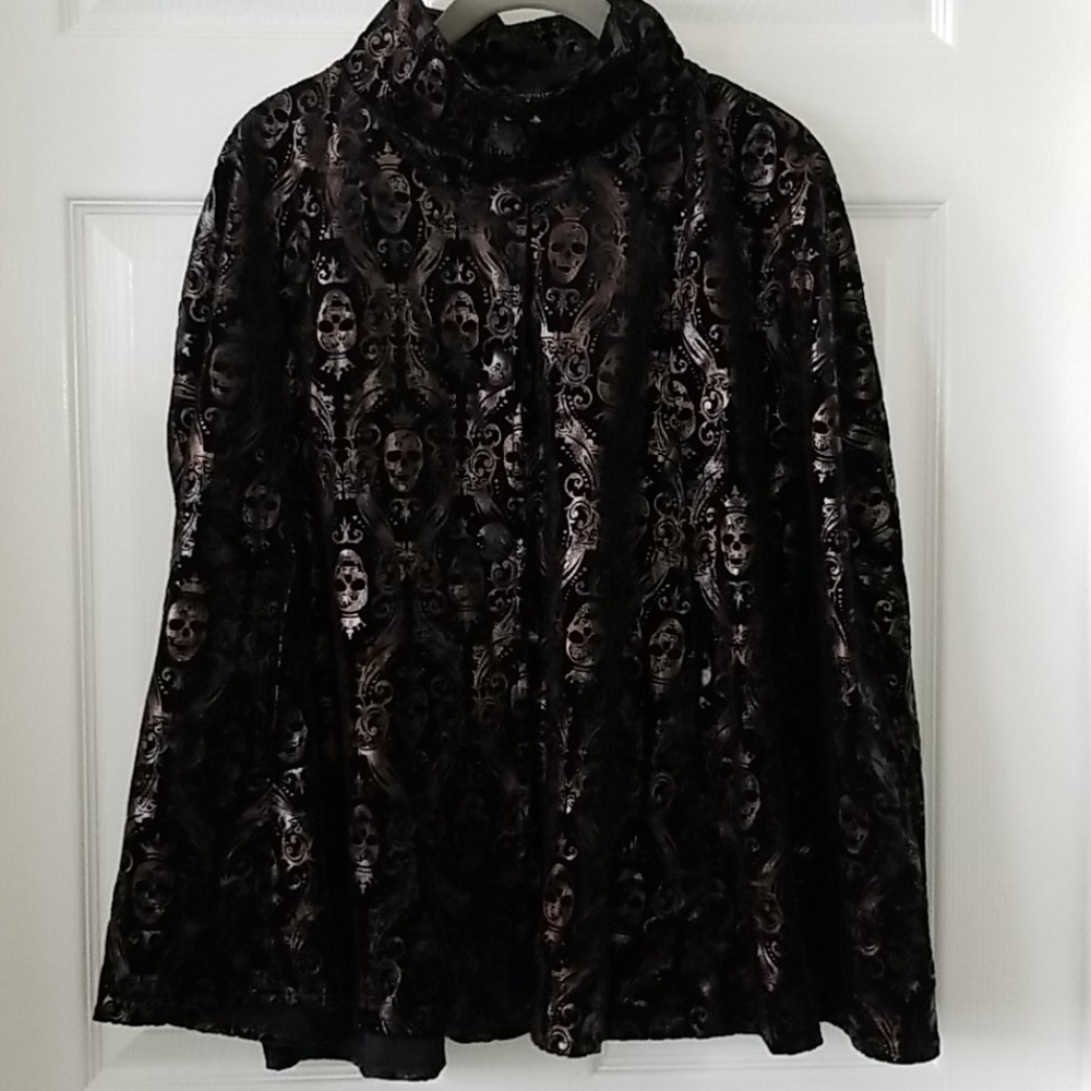 Velvet Black and Gold Skull Capelet